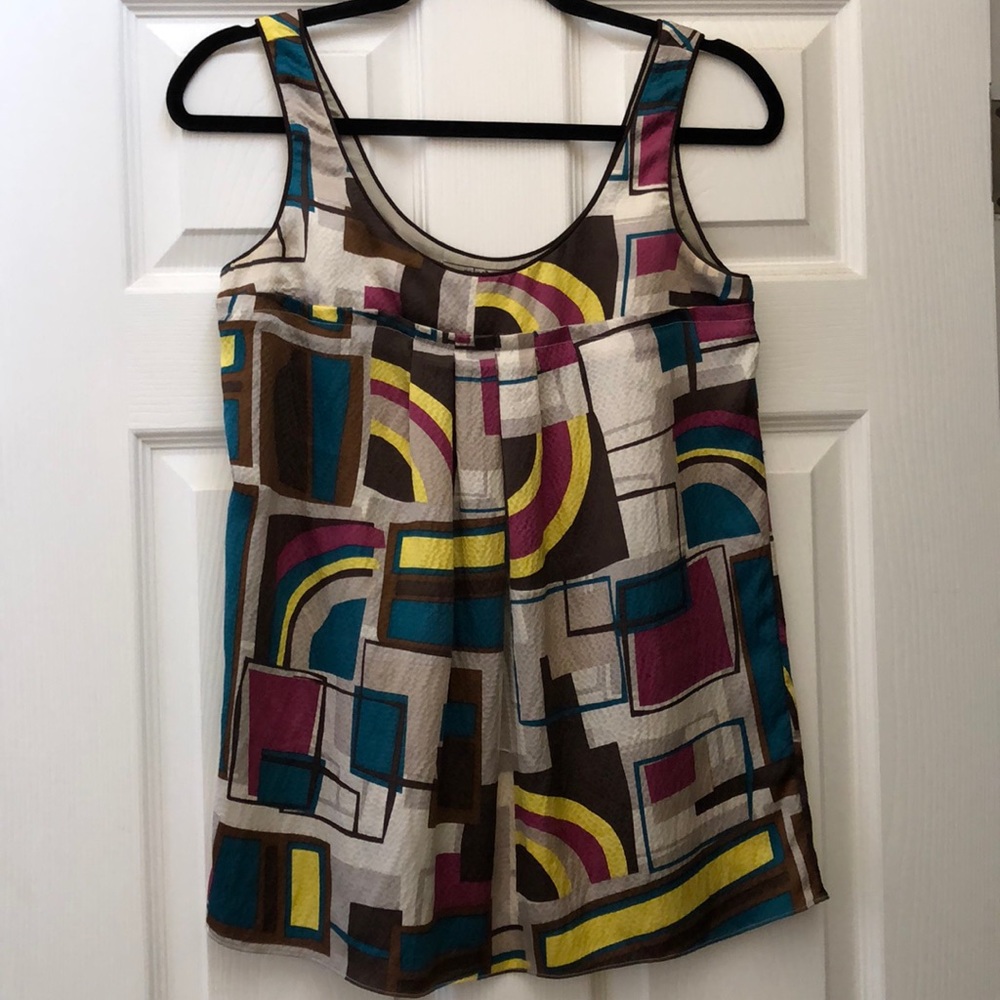 Silk geometric top